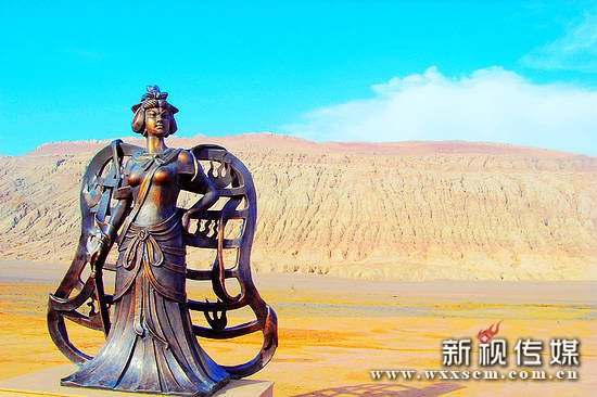 北京出發(fā)的南疆魅力喀什 北疆喀納斯經(jīng)典飛去飛